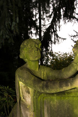 Trauernde Frau 