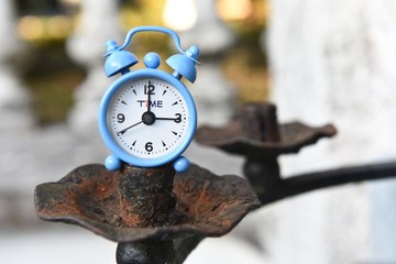heure temps horaire changement hiver ete travail chomage automne climat meteo reveil horloge