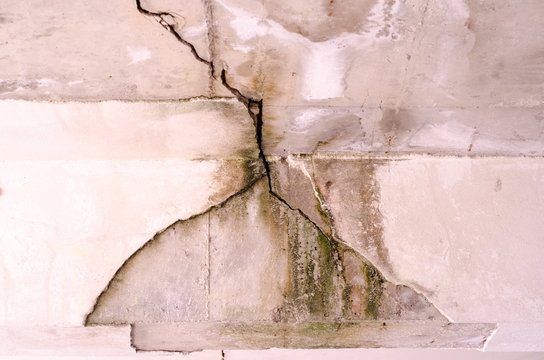 Unhealthy mold damaged roof cracks 