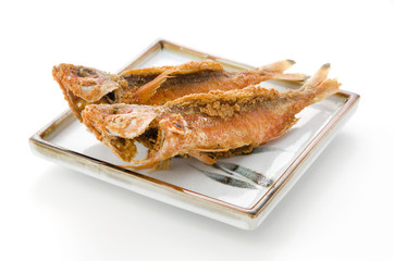 グルクン（タカサゴ）の唐揚げ