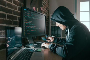 hacker stolen credit card and using online data