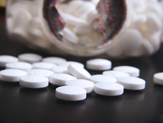 Fototapeta na wymiar White Medicine Pills