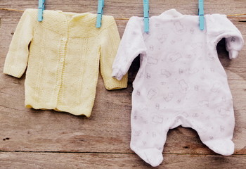 brassière,pyjama,layette bébé,étendage de linge © Patryssia
