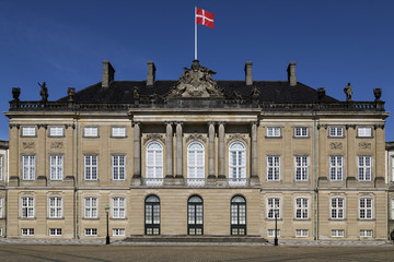 Fototapeta na wymiar Amalienborg Palace - Copenhagen - Denmark