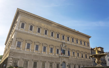 Fototapeta na wymiar Palazzo Farnese in Rome