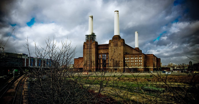 Ancient thermoelectric coal power plant on the banks of the Thames