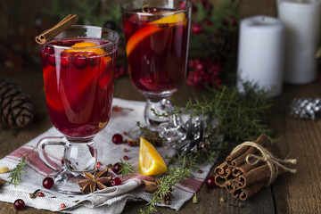 hot mulled wine with cinnamon, cardamom and anise
