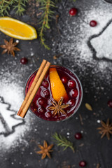 hot mulled wine with cinnamon, cardamom and anise