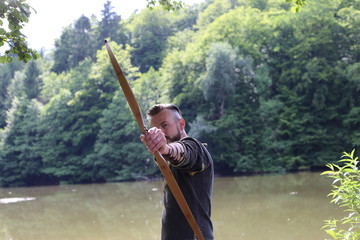  Archer with arrow and  bow – Mann mit Bogen