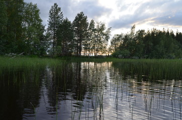 Fototapeta na wymiar evening lake
