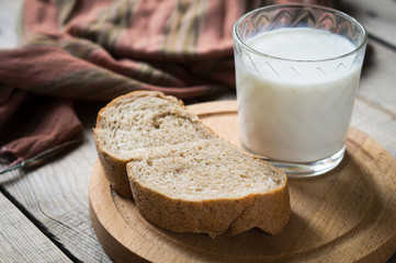 rye bread and a glass of milk