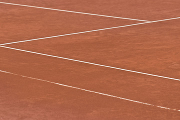 Spuren am Tennisplatz - Linien