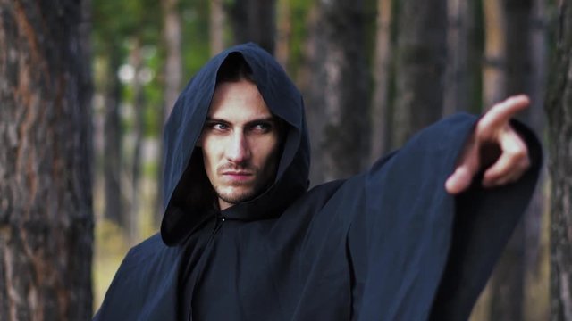 warlock pointing finger