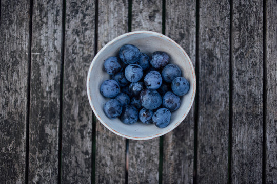 Bowl of damsons