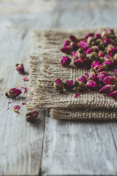 Dried rose buds