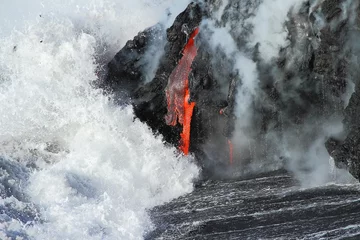 Selbstklebende Fototapete Vulkan Lavaströme vom Kilauea-Vulkan