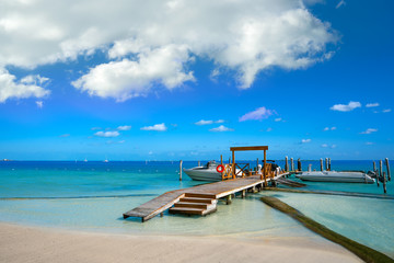 Obraz na płótnie Canvas Cancun Playa Linda beach in Hotel Zone
