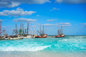 Fototapeta na wymiar Cancun Puerto Juarez in Caribbean Mexico