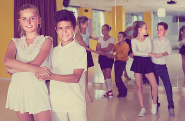 Obraz premium Kids are dancing in pairs