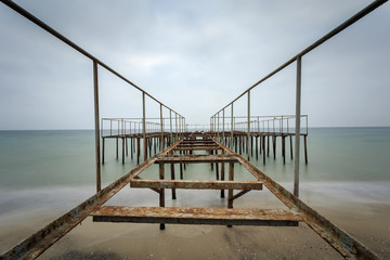Fototapeta premium Geometry of the pier