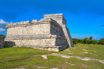 Fototapeta na wymiar Tulum Mayan city ruins in Riviera Maya