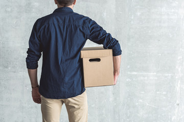 Fast and timely shipping of parcel