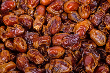 dried fruits from date palm