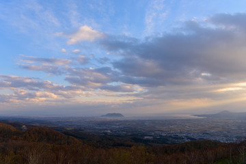 北海道　夕暮れ時の函館　城岱牧場からの風景