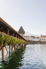 Luzern, Stadt, Altstadt, Reuss, Kapellbrücke, Brücke, Holzbrücke, Wasserturm, Herbst,...