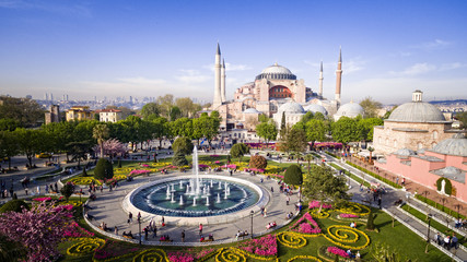 Naklejka premium Aerial view of Hagia Sophia in Istanbul, Turkey