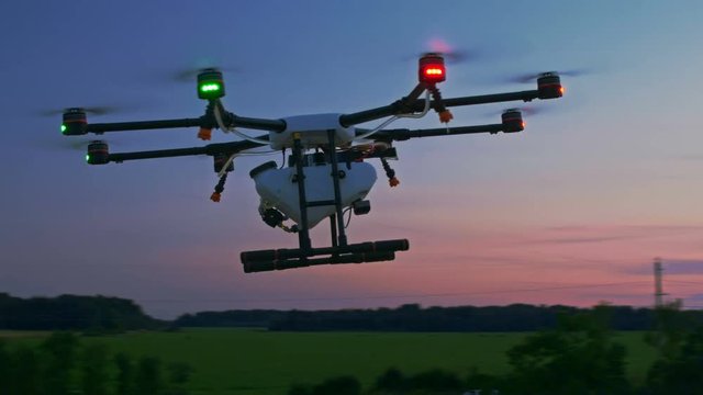 Flying smart quadcopter