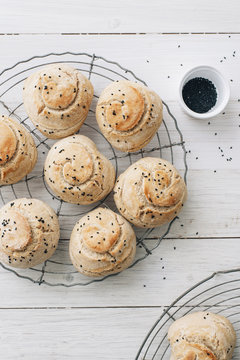 Food: Homemade Potato Wholemeal Buns with black cumin