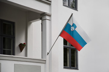 Afbeeldingsresultaat voor slovenian flag pole