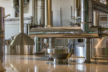 Equipment, industrial tools and machinery for the production of beer in factory shops

