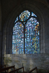 Mont des Alouettes, Les Herbiers, Vendée, point culminant de la Vendée : chapelle, vitrail