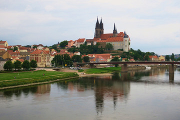 Fototapeta na wymiar The gothic cathedral and old town of Meissen