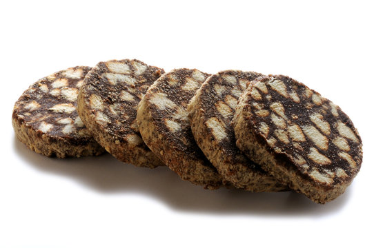 Salame de chocolate Salame di cioccolato Chocolate salami Mozaik pasta turco   Salchich&oacute;n de chocolate Vichingo Inglese &ccedil;ikolata salamı Doce tradicional da culin&aacute;ria Portuguesa e Italiana cioccolata