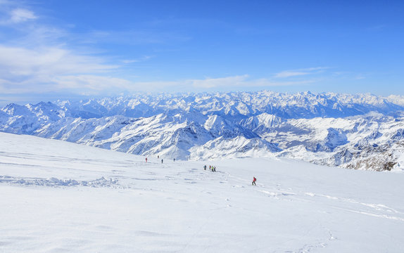 Skifahren auf den höchsten Gletschern der Alpen