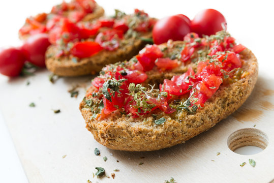 Friselle al pomodoro e origano, Italian Food