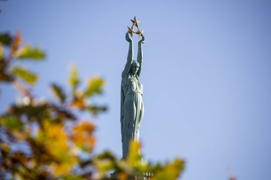Freedom Monument in the Independence Square in Riga on Brivibas Boulevard. In honor of those who died for the independence of Latvia. Architect Ernests Stalbergs, sculptor Karlis Zale
