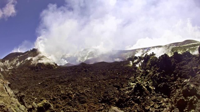  Etna - Panoramica  cratere  del vulcano