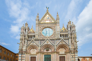 Fototapeta na wymiar Duomo di Siena in Tuscany, Italy
