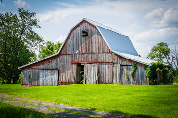 Obraz premium Old Farm Barns