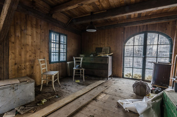 wohnzimmer in alten haus am see