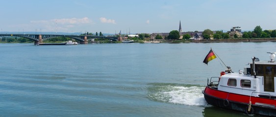 Obraz premium Rheinpanorama Wiesbaden