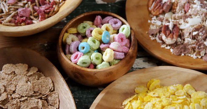 Bowls of various breakfast 