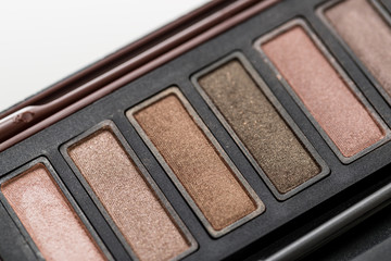 Eye shadow in brown