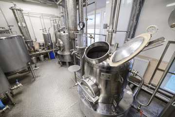 Equipment for the distillation of alcohol.