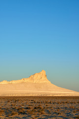Fototapeta na wymiar On the Ustyurt Plateau. Desert and plateau Ustyurt or Ustyurt plateau is located in the west of Central Asia, particulor in Kazakhstan, Turkmenistan and Uzbekistan.