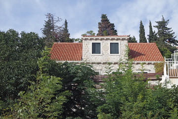 Fototapeta na wymiar old houses in the croatian town of dubrovnik